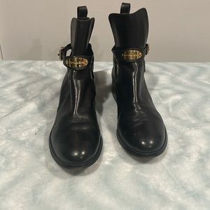 MK used black boots size 9